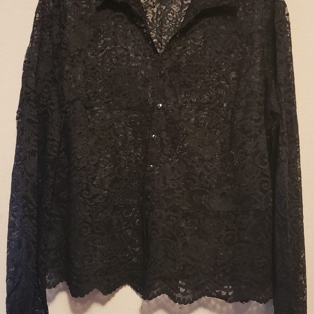 Elegant Black Lace Blouse‎